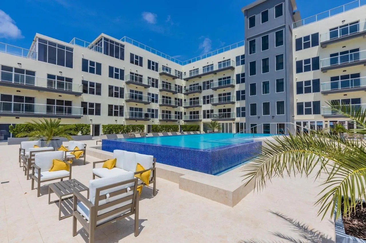 Upscaled And Modern Oceanfront Apartment Oranjestad