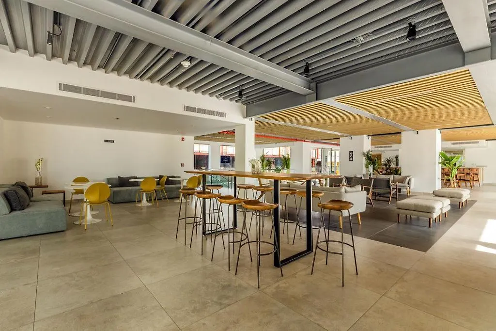 Upscaled And Modern Oceanfront Apartment Oranjestad Aruba