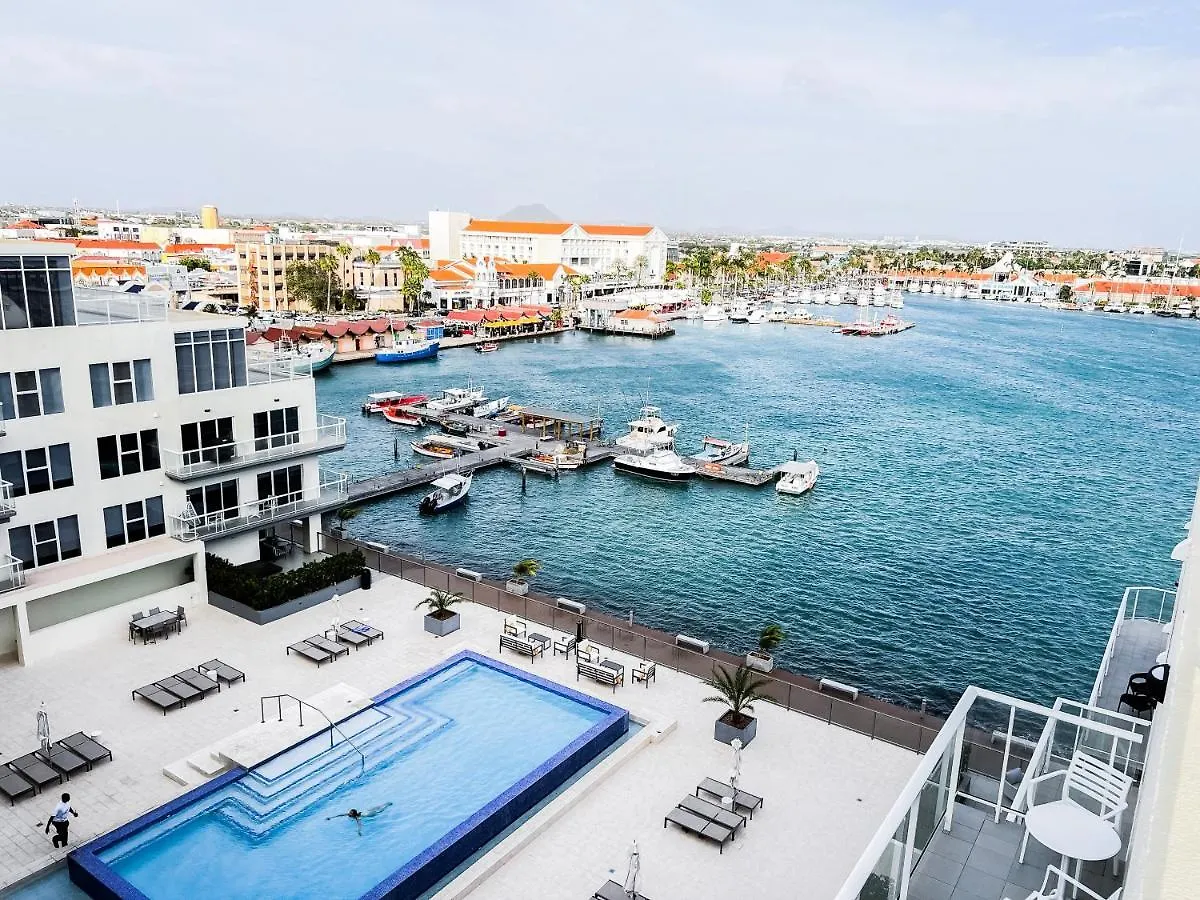 Upscaled And Modern Oceanfront Apartment Oranjestad