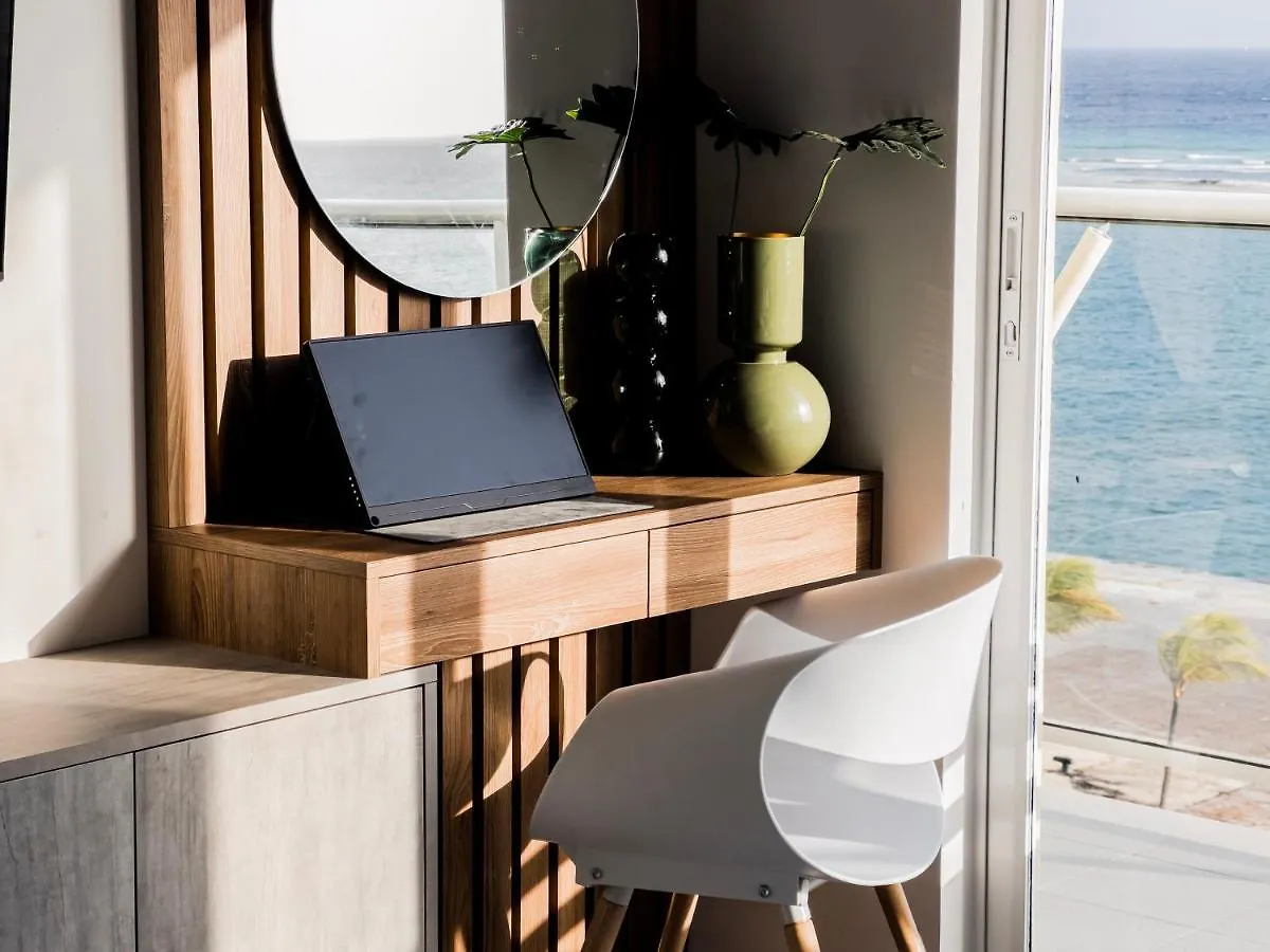Upscaled And Modern Oceanfront Apartment Oranjestad 0*,  Aruba