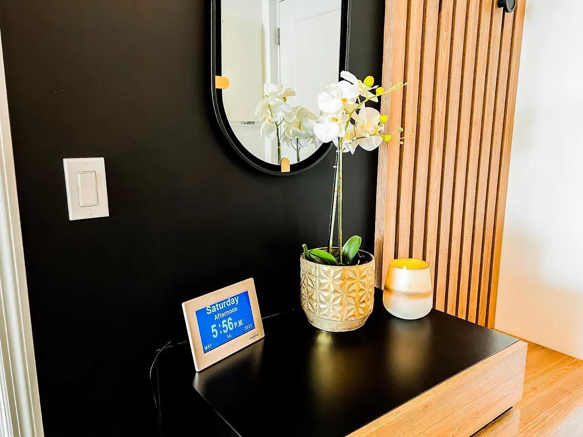 Upscaled And Modern Oceanfront Apartment Oranjestad